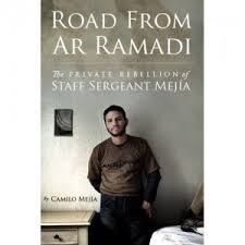 Mejía, veterano de la guerra en Irak, narra los abusos y torturas que presenció en su libro "Camino desde Ar Ramadi: La rebelión privada del sargento Camilo Mejía".  (CORTESÍA / HAYMARKET BOOKS)