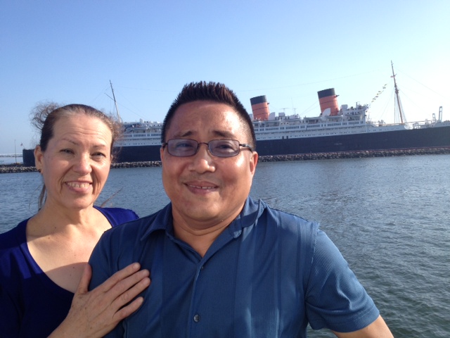 Alicia Martínez and Rey Sahawi enjoy their time together at a cruise in Long Beach, Calif. (Photo: Vanessa Sahawi/ El Nuevo Sol)